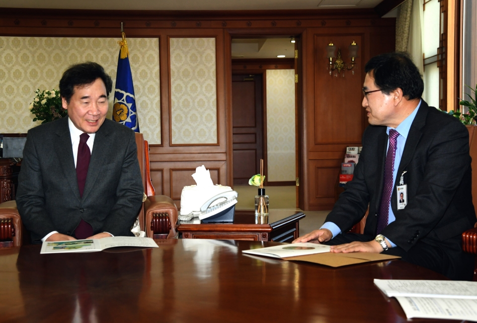 주낙영 경주시장이 지난 12일 정부서울청사에서 이낙연 국무총리와 면담을 갖고 있다.